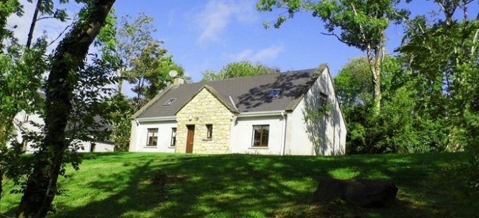 Quality Cottages In Ireland Lakeside Setting 3 Or 7 Night Self