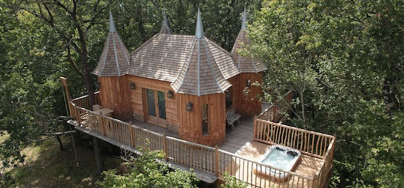 monbazillac-castle-treehouse-glamping