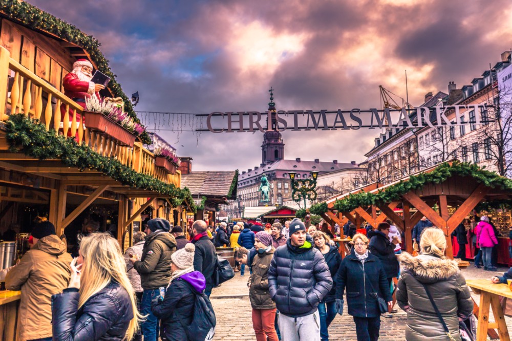 Copenhagen-christmas-market-daytime