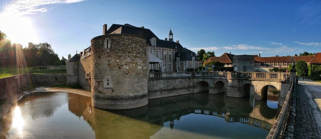 Le-Chateau-d’Etoges