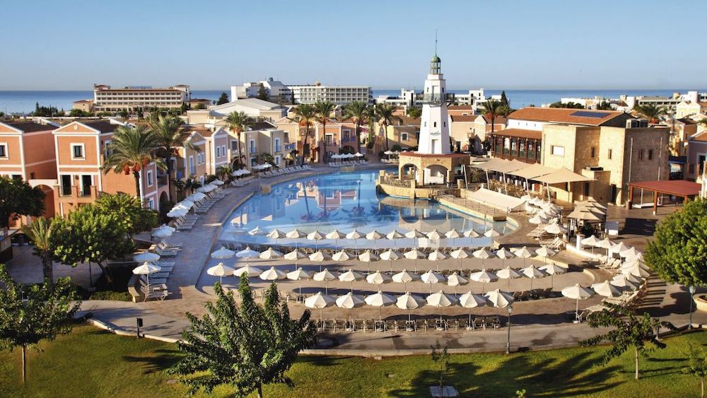 HOLIDAY VILLAGE ALIATHON Cyprus