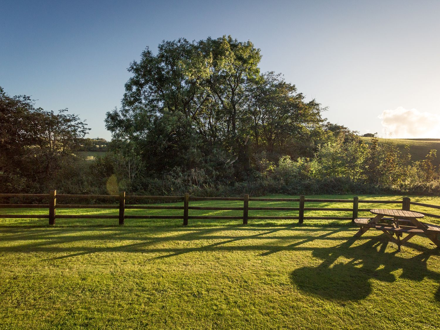 Best Remote Holiday Cottages in UK (Pet-friendly, Isolated, secluded lodges with hot tubs) Apple Barn