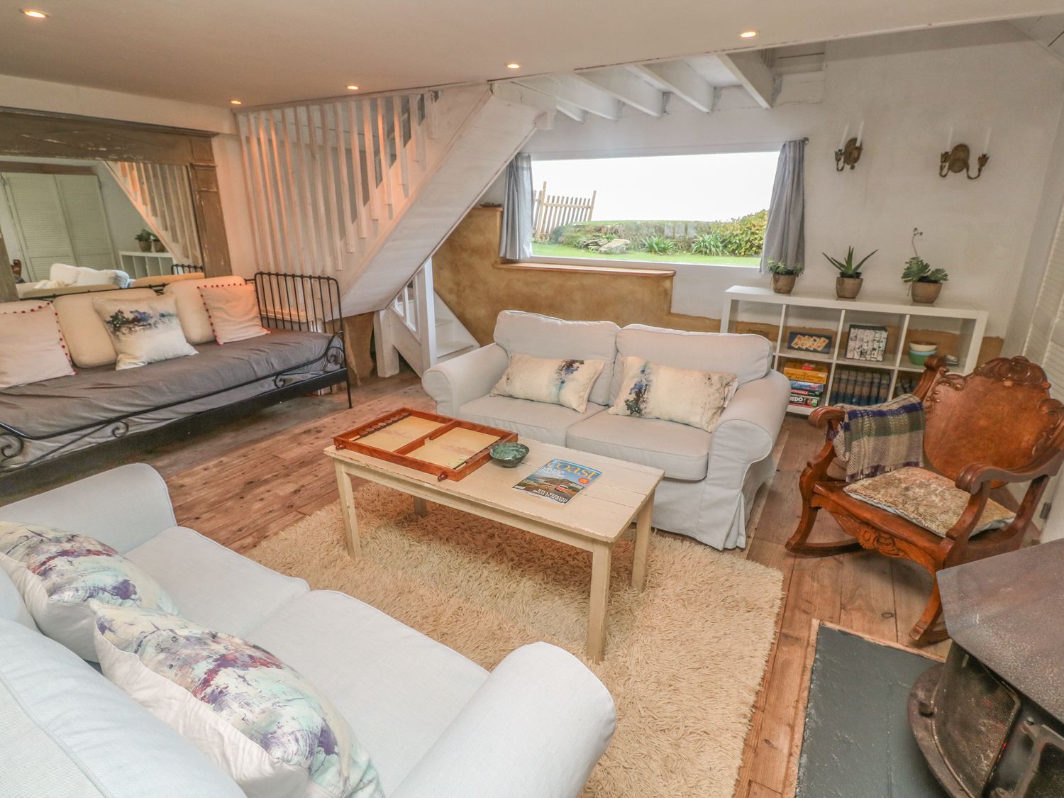 Best Remote Holiday Cottages in UK (Pet-friendly, Isolated, secluded lodges with hot tubs) Halzephron Cottage