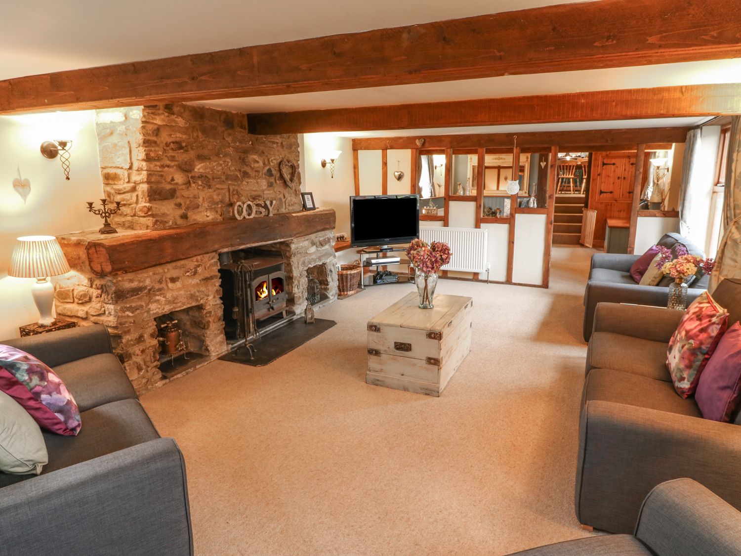 Best Remote Holiday Cottages in UK (Pet-friendly, Isolated, secluded lodges with hot tubs) Hazel Barn