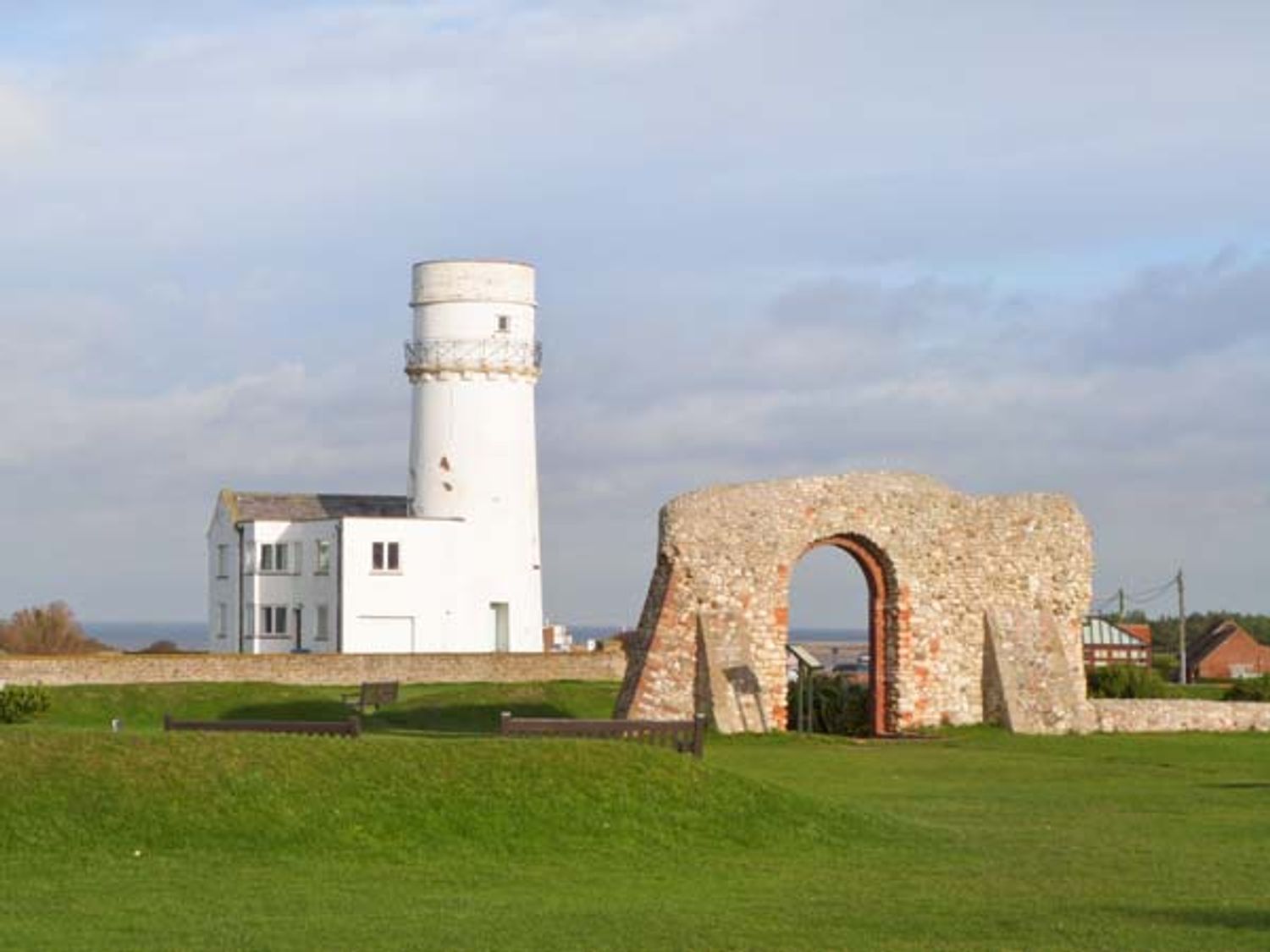 Best Remote Holiday Cottages in UK (Pet-friendly, Isolated, secluded lodges with hot tubs) Kittiwake Cottage