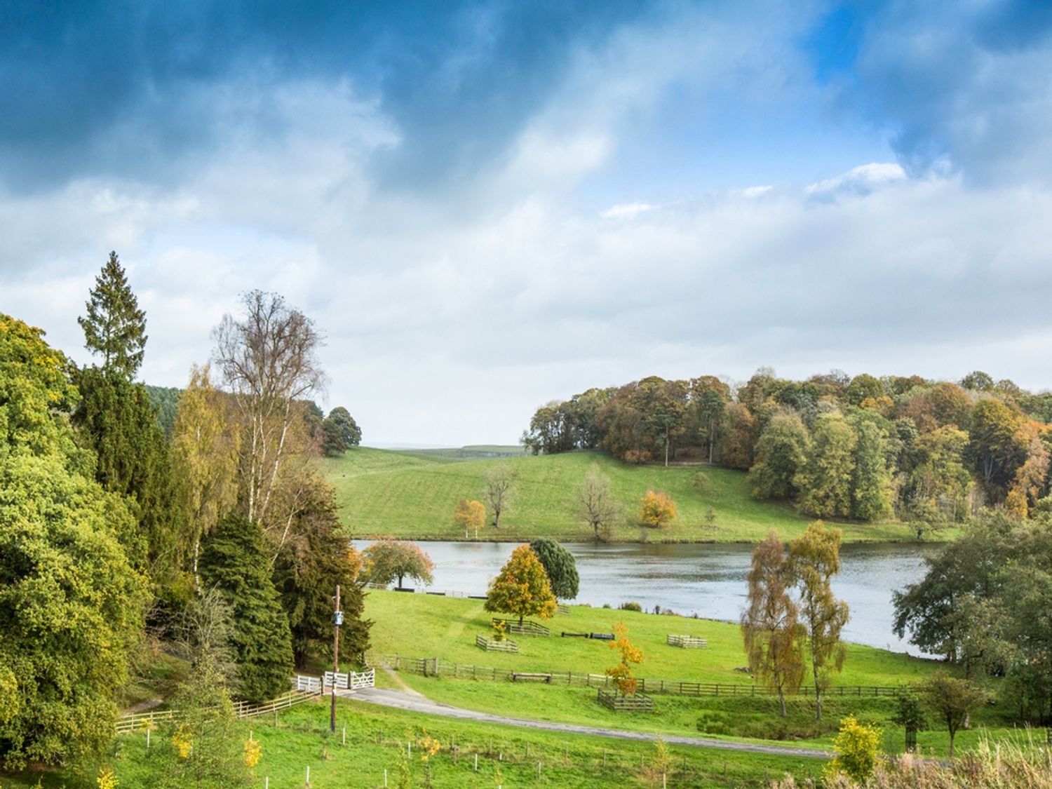 Best Remote Holiday Cottages in UK (Pet-friendly, Isolated, secluded lodges with hot tubs) The Thack