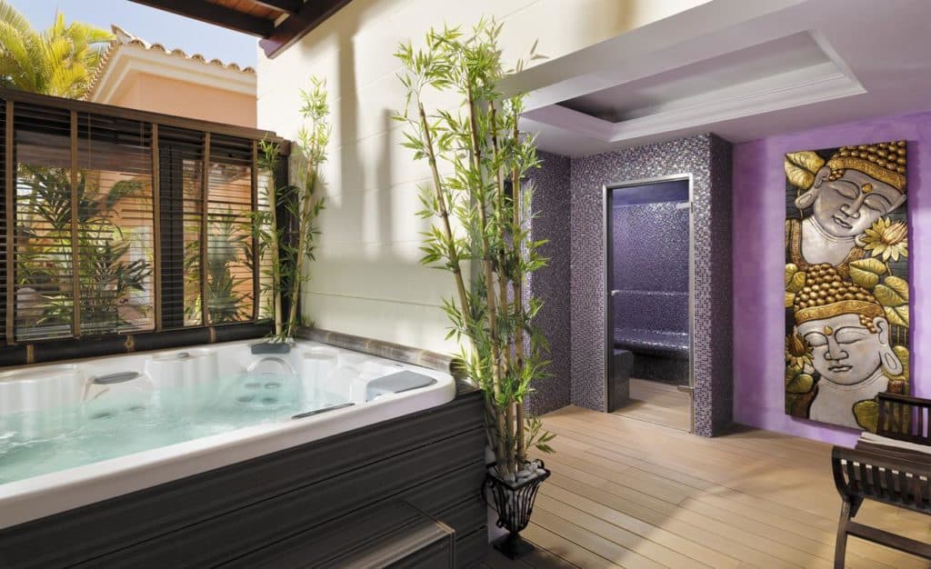 spa and hot tub at green garden resort & suites