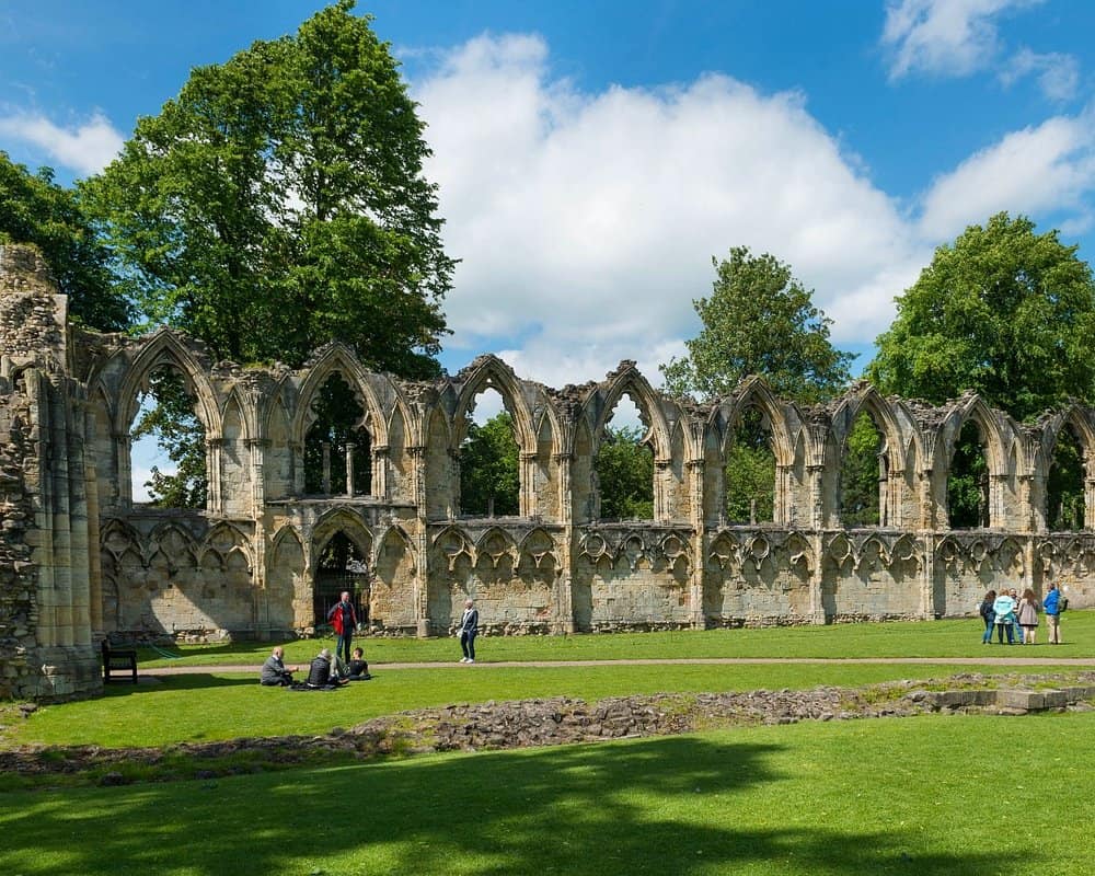 Beautiful ruins at Museum Gardens