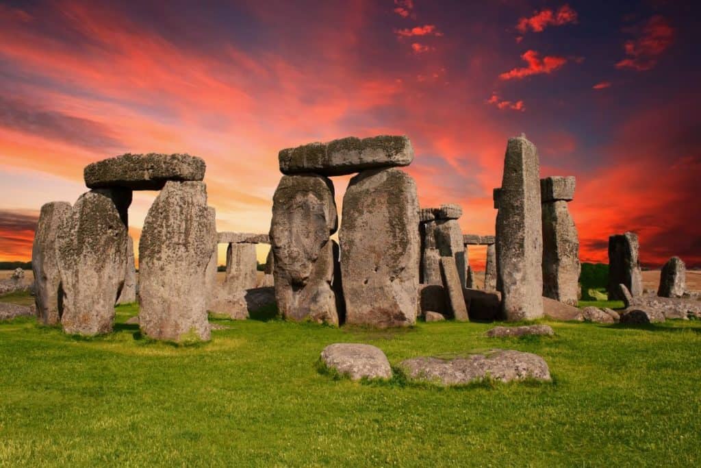 night time scene at famous family attraction, stonehenge in london