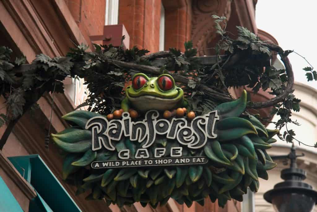 frog signage of kid-friendly rainforest cafe