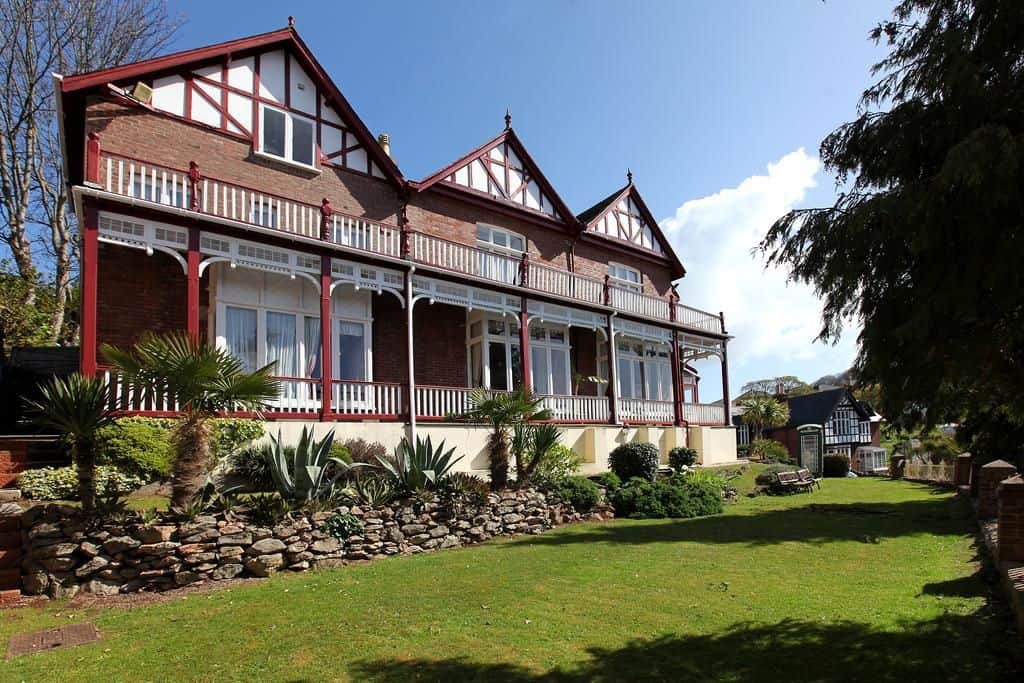 Exterior view of the Robin Hill hotel in Devon