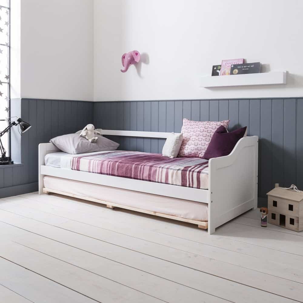 Esben Day Bed with Pull out Trundle in Classic White (Noa & Nani)