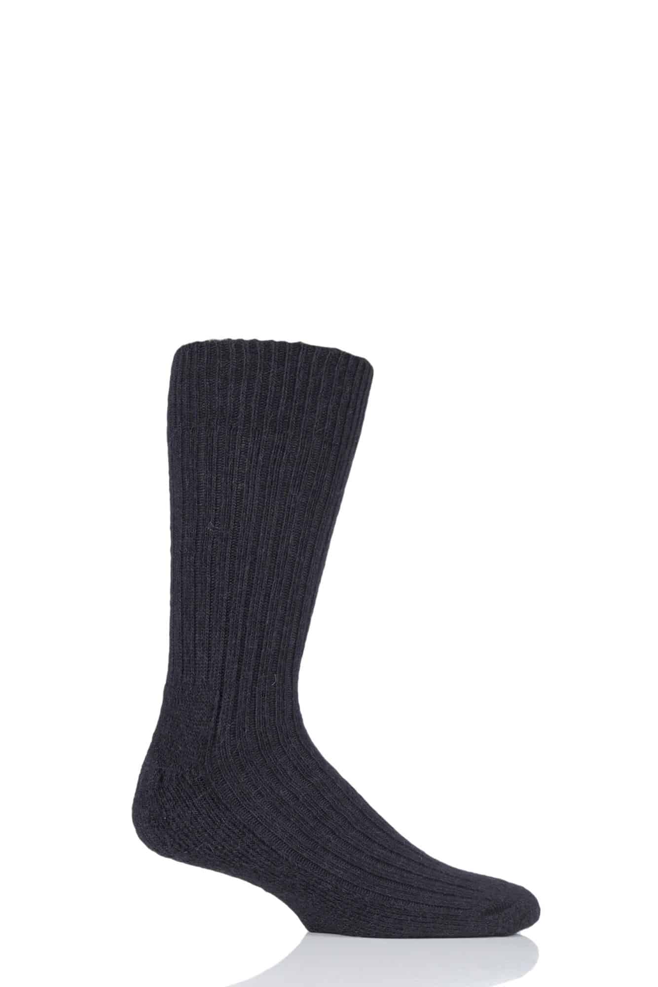 5 Best Alpaca Wool Socks In 2022 (Bed, Boot & Knee Length) Top Tips