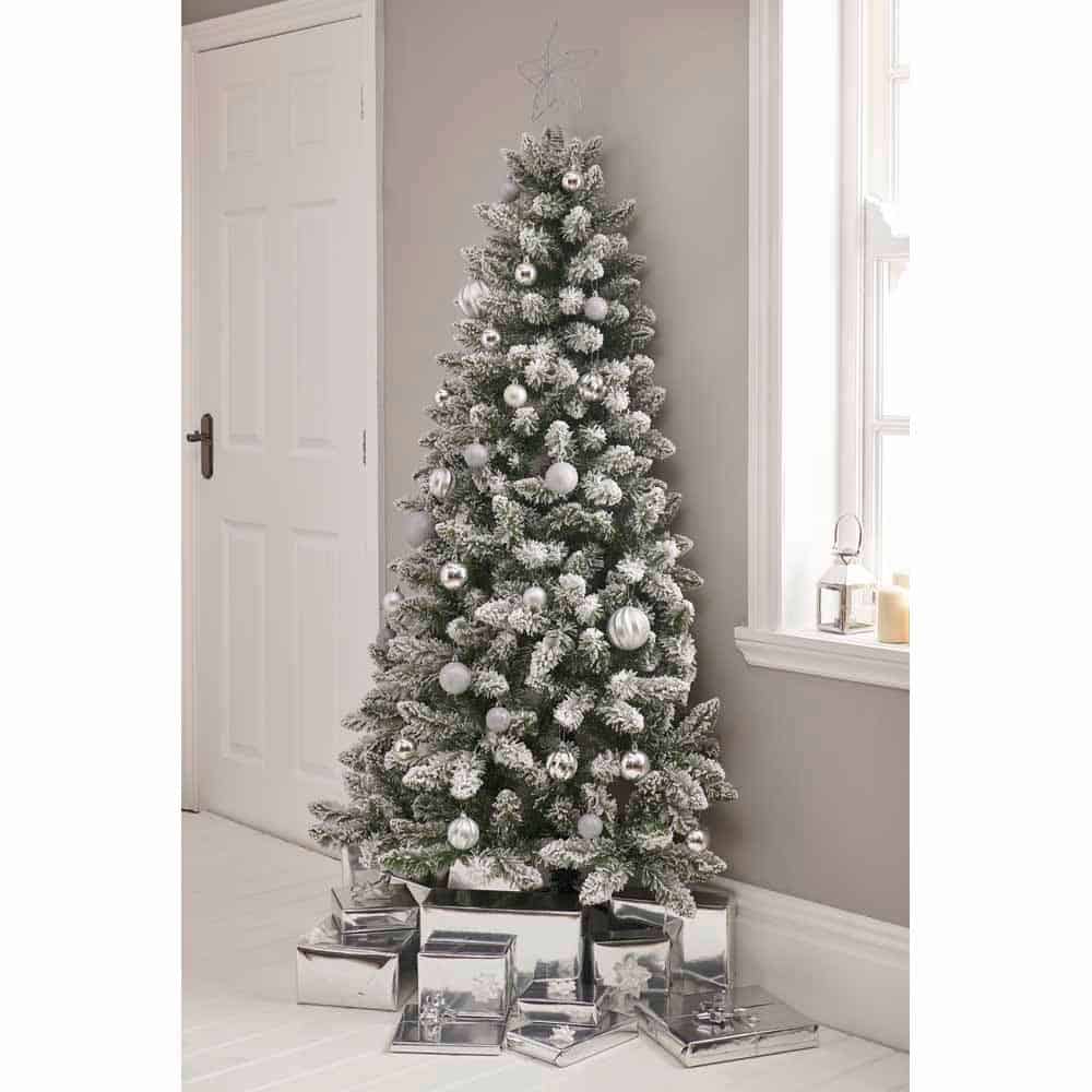 Wilko 6ft Half Flocked Christmas Tree 